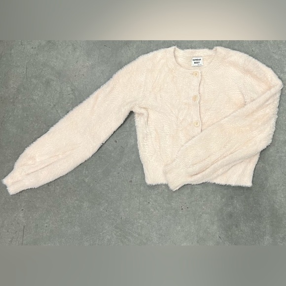 Aritzia Sunday Best Pink Carmen Cardigan | sz small - Picture 3 of 4